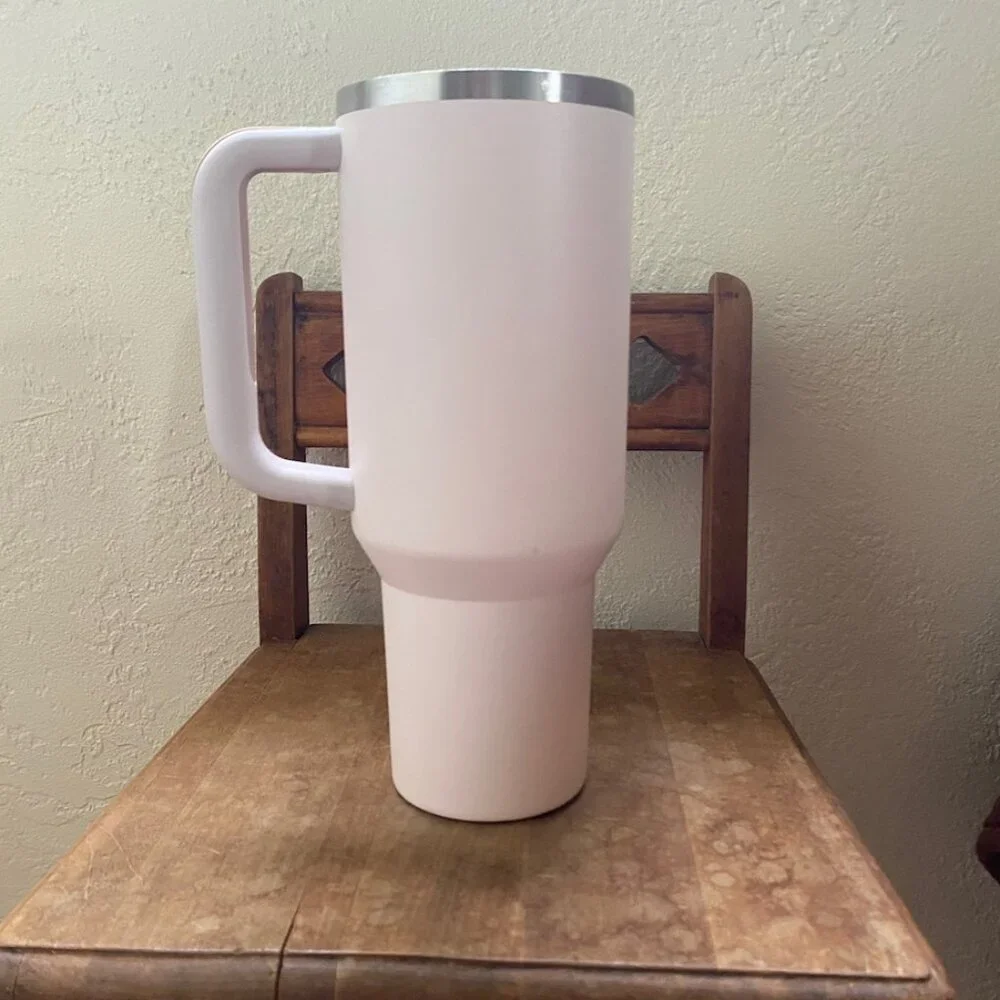 The Quencher H2.0 Flowstate™ Tumbler | 40 OZ in Rose Quartz -- NO STRAW - Picture 7 of 16